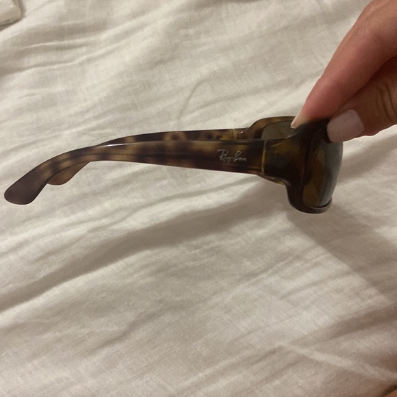 Ray-Ban sunglasses - Picture 3 of 3